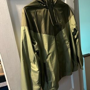 Nike windbreaker- olive/alligator  green size large